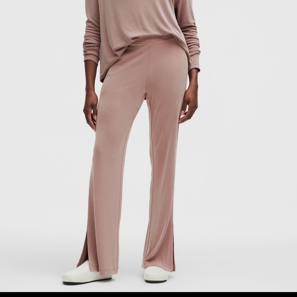 DRAPEY SOFT STREAM FLARED PANTS - Picture 2 of 10